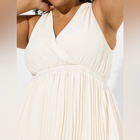 Marilyn Monroe Midi Surplice Tie Back Dress 2X NWT - Picture 3 of 5